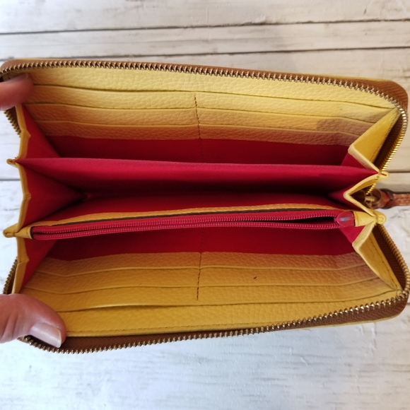 Dooney & Bourke Pebble Grain Leather Large Zip Around Wallet - Picture 4 of 11